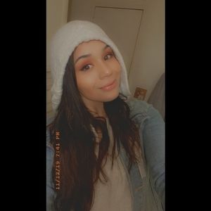 Meet your Posher, Maddie